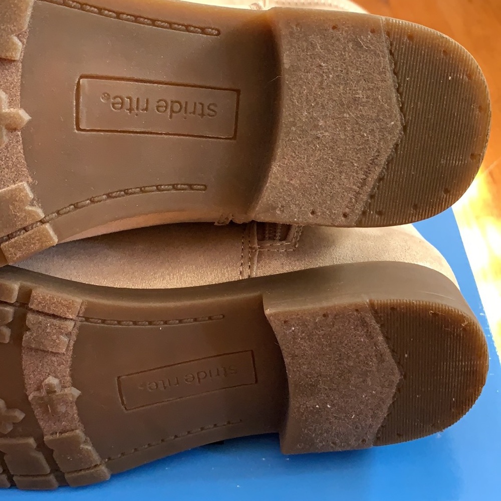 Stride Rite Willow Gold 3.5 W EUC youth boots excellent condition - Picture 4 of 7